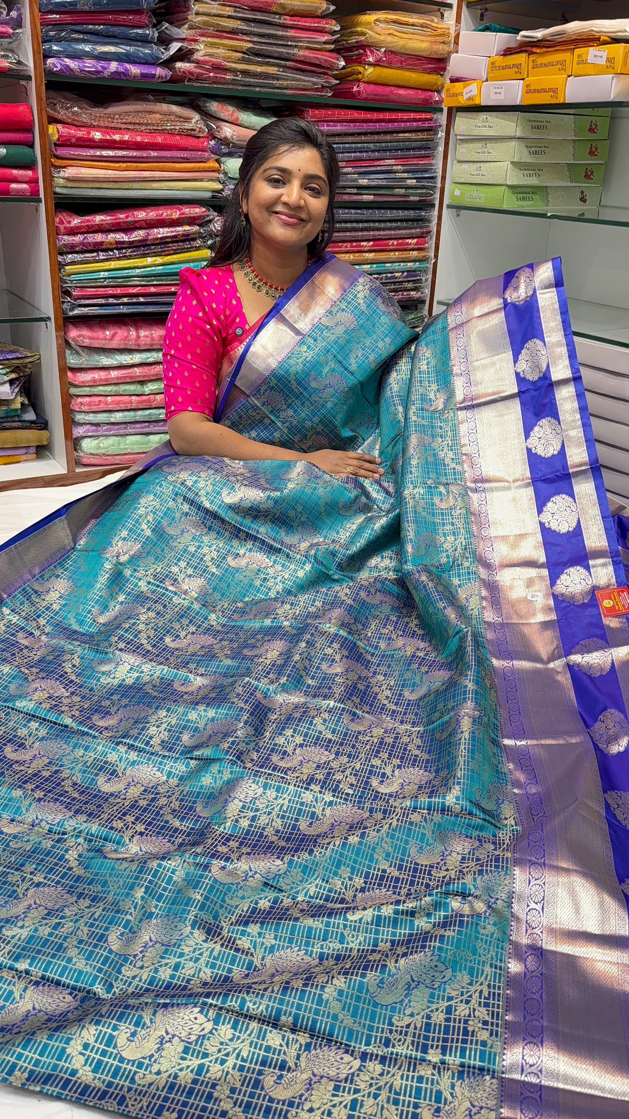 VINTAGE PATTU -W1999