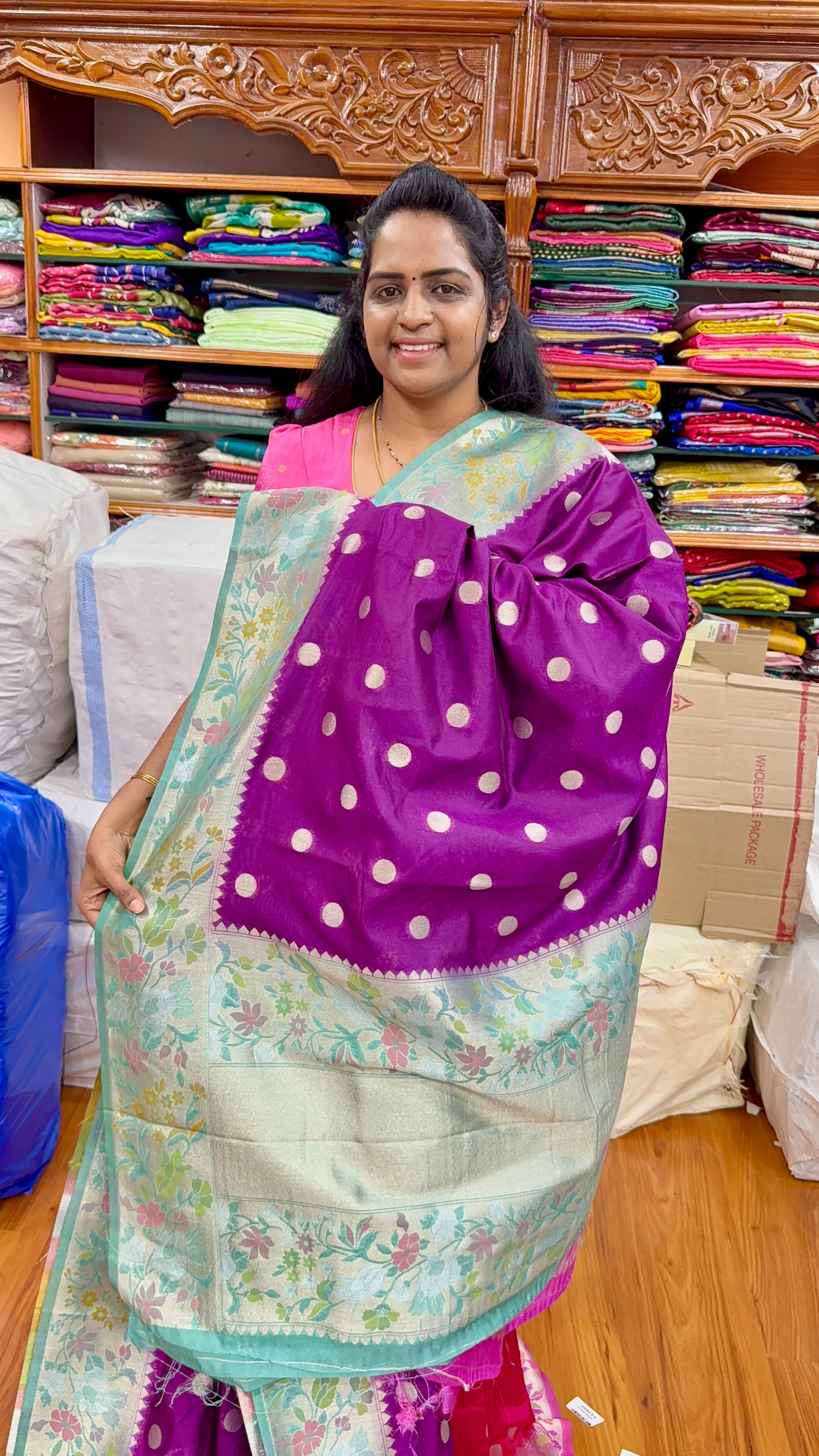 TUSSAR PAITHANI - P1099