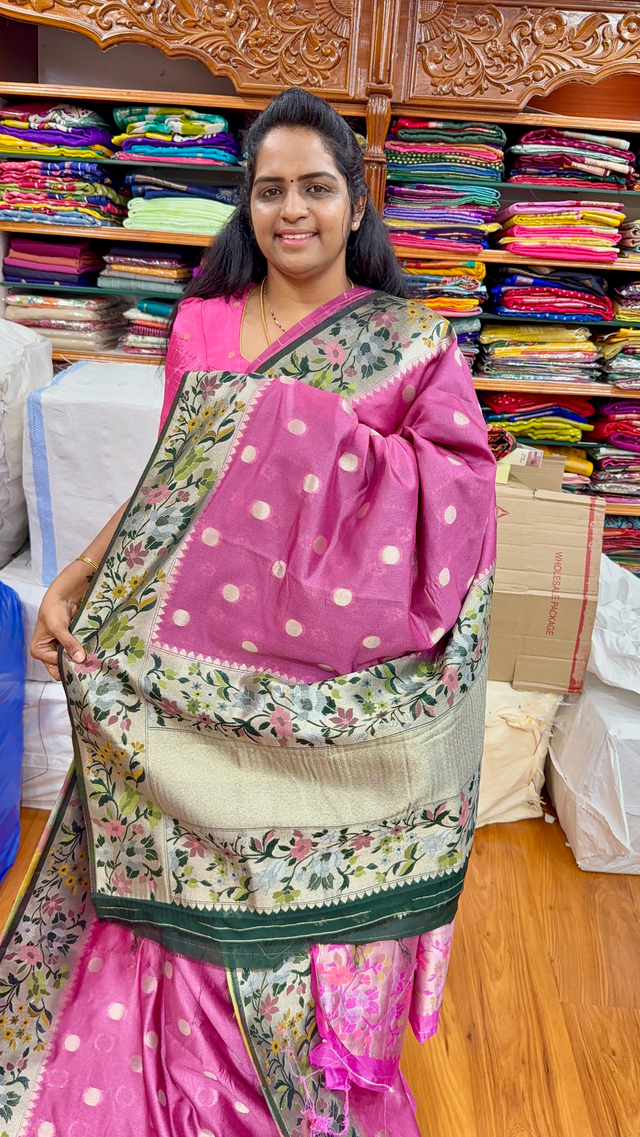 TUSSAR PAITHANI - P1099