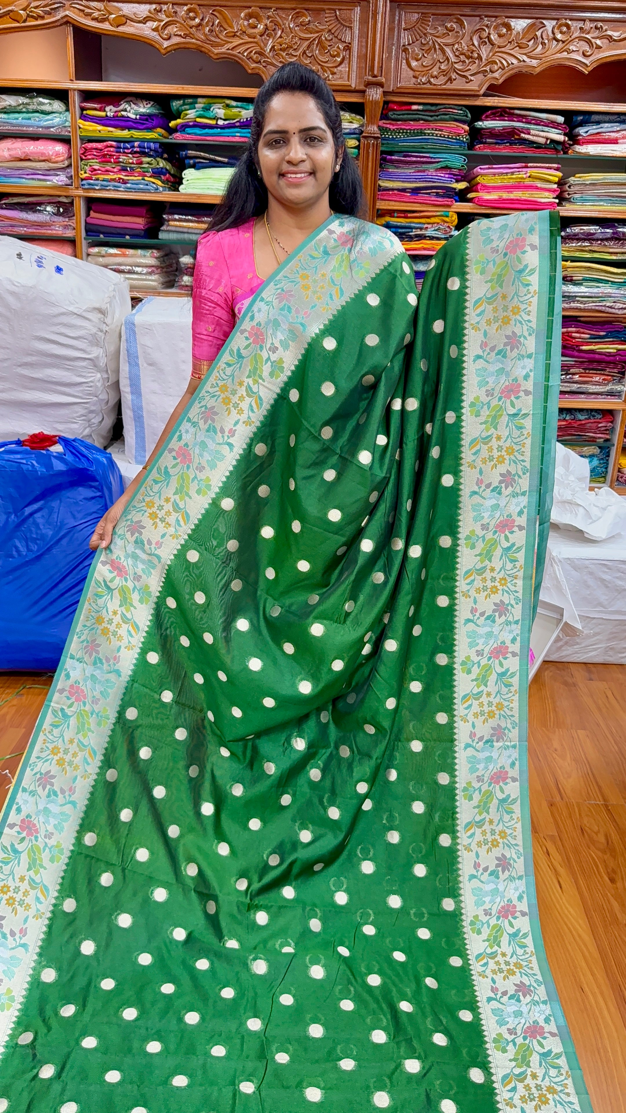 TUSSAR PAITHANI - P1099