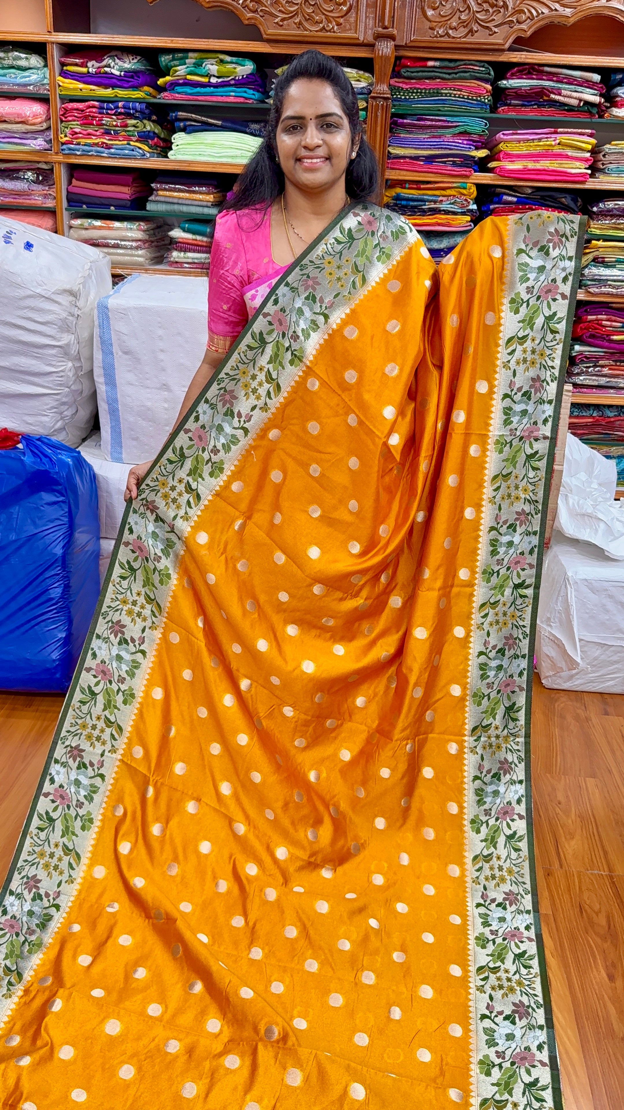 TUSSAR PAITHANI - P1099