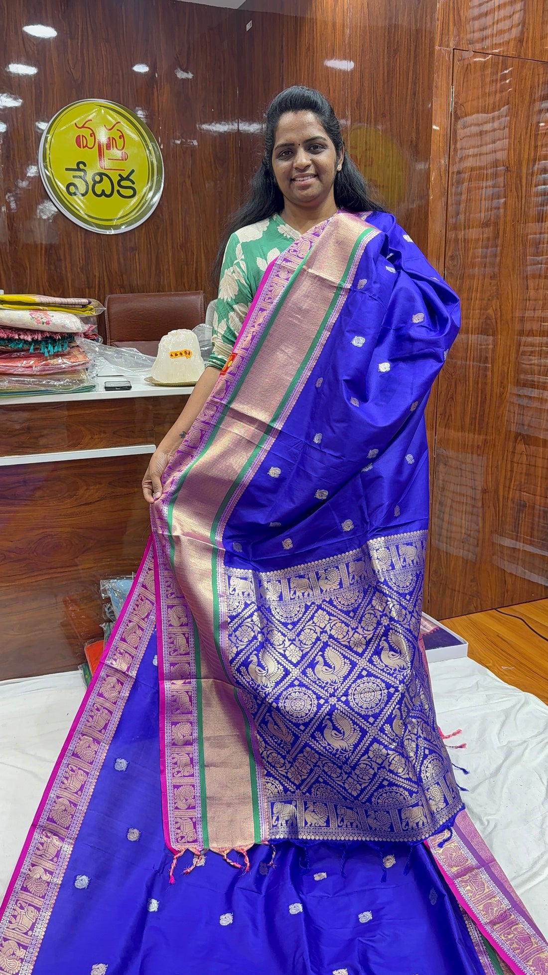 ARNI PATTU -F1599