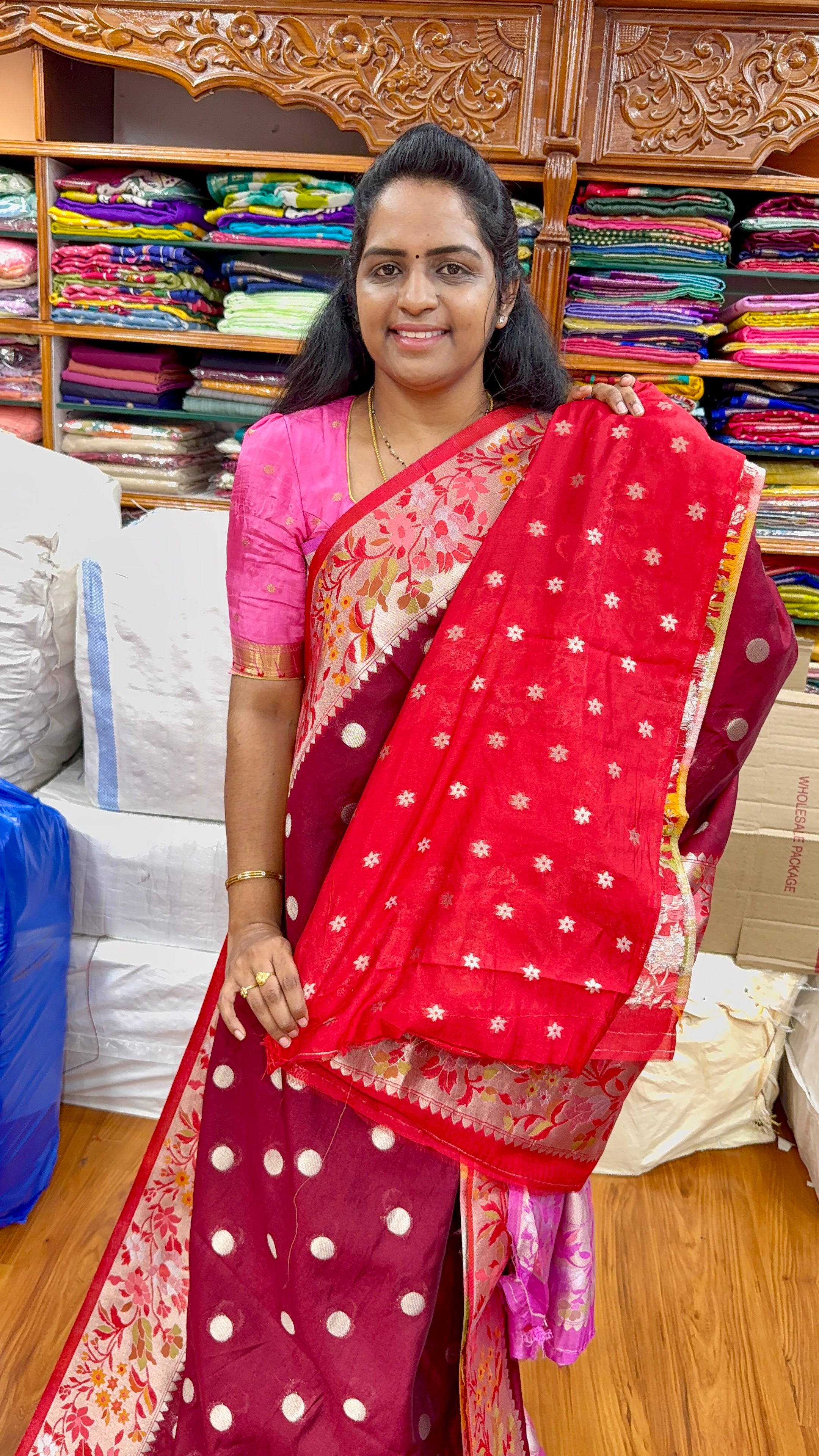 TUSSAR PAITHANI - P1099