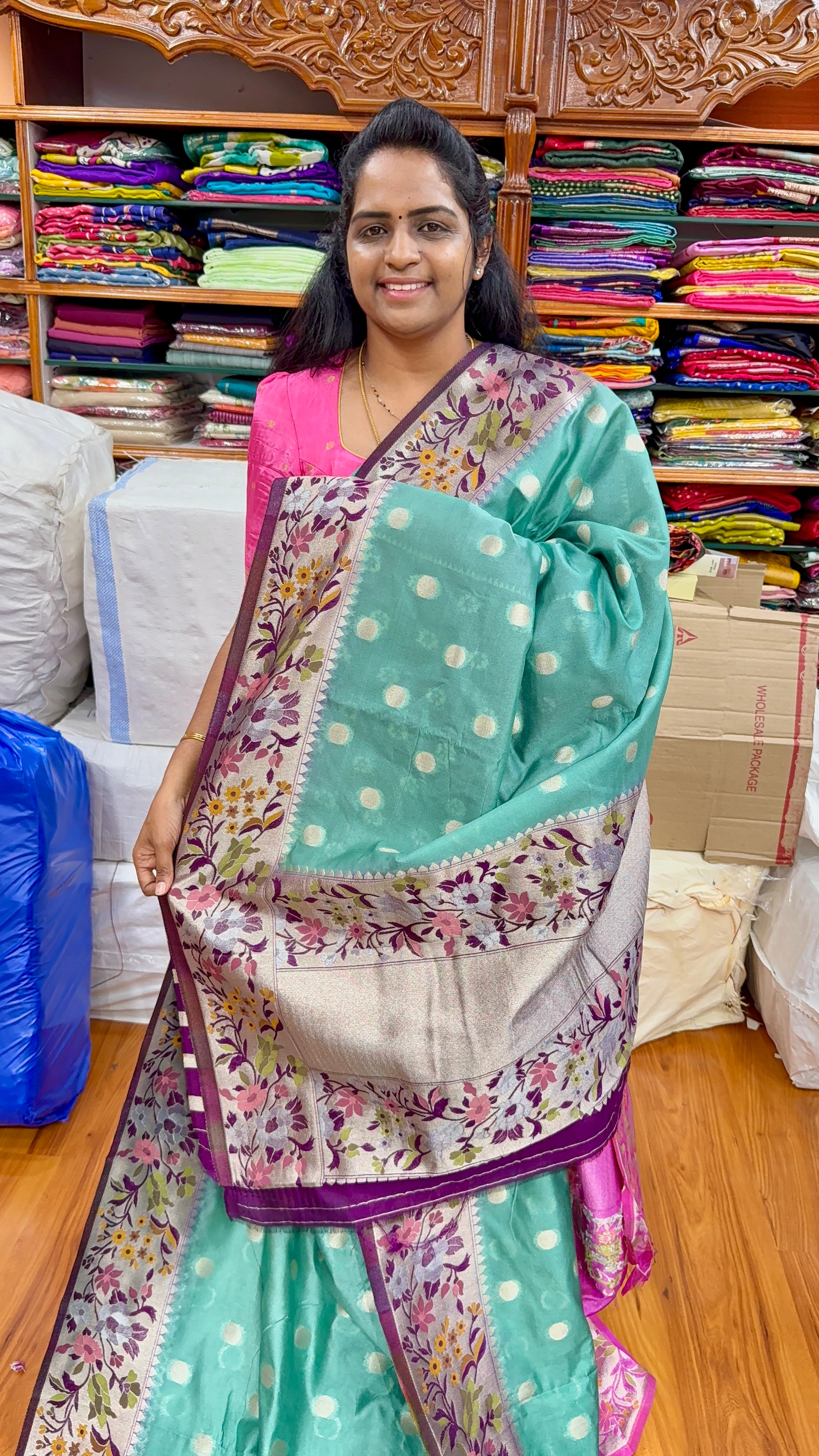 TUSSAR PAITHANI - P1099