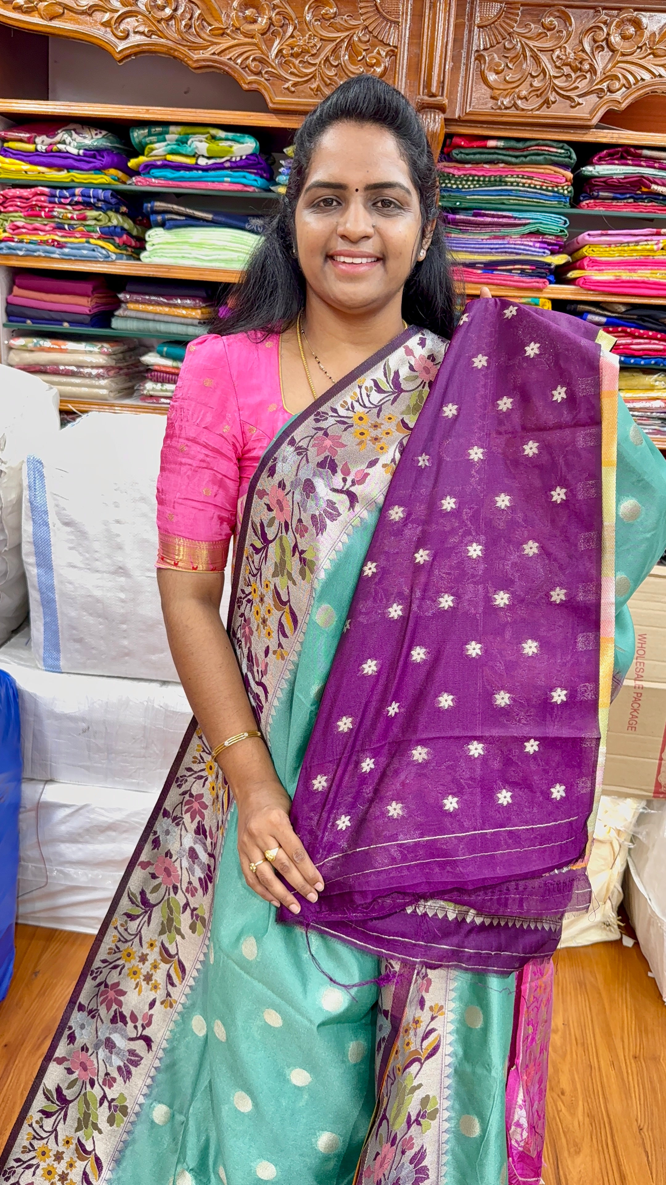 TUSSAR PAITHANI - P1099