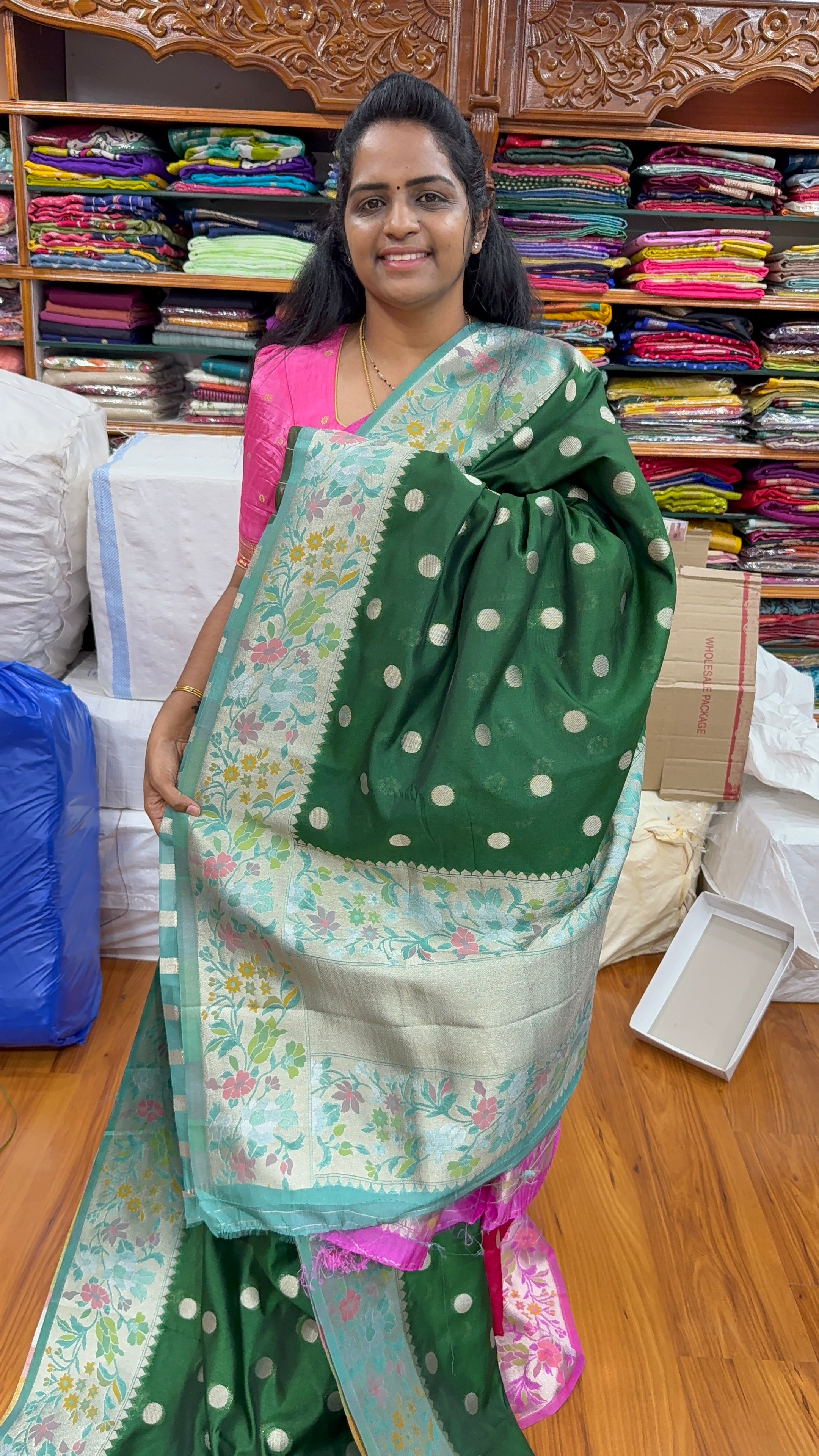 TUSSAR PAITHANI - P1099