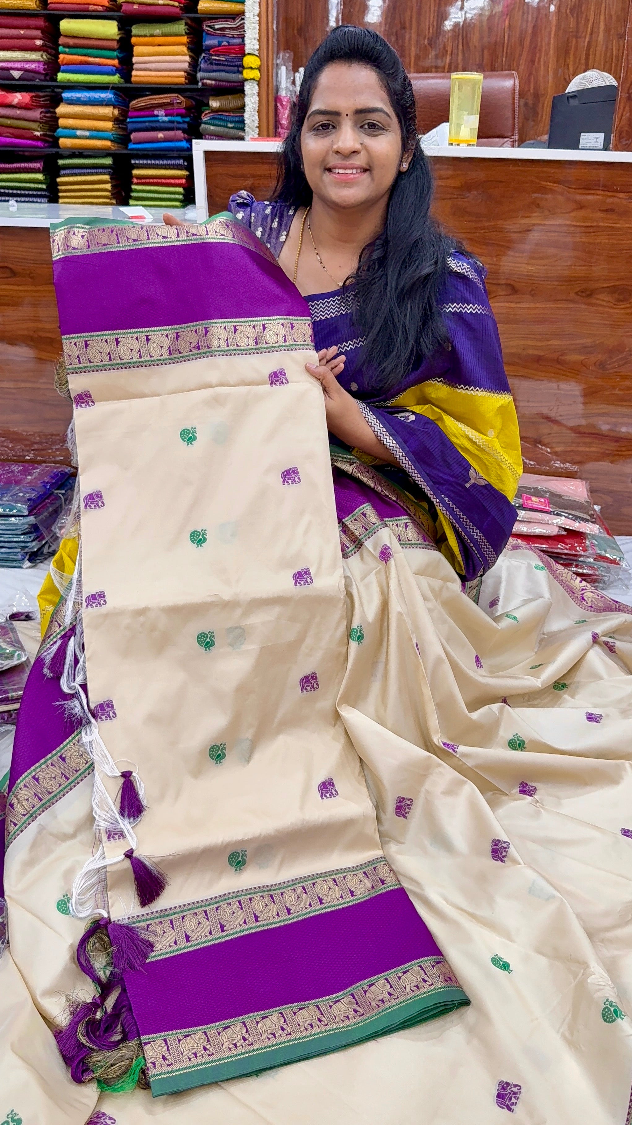 ARNI PATTU - B1499