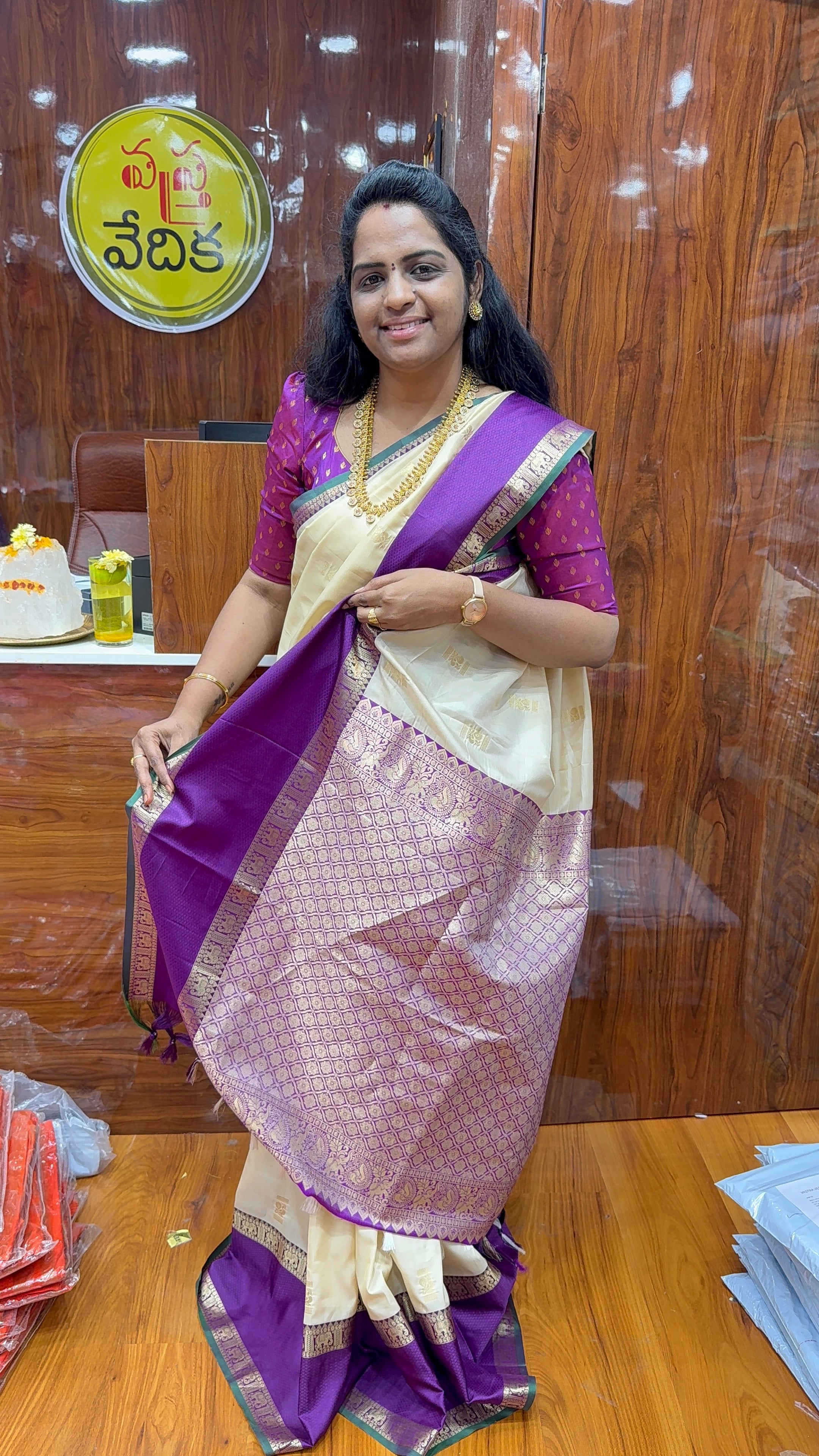 ARNI PATTU - U1650
