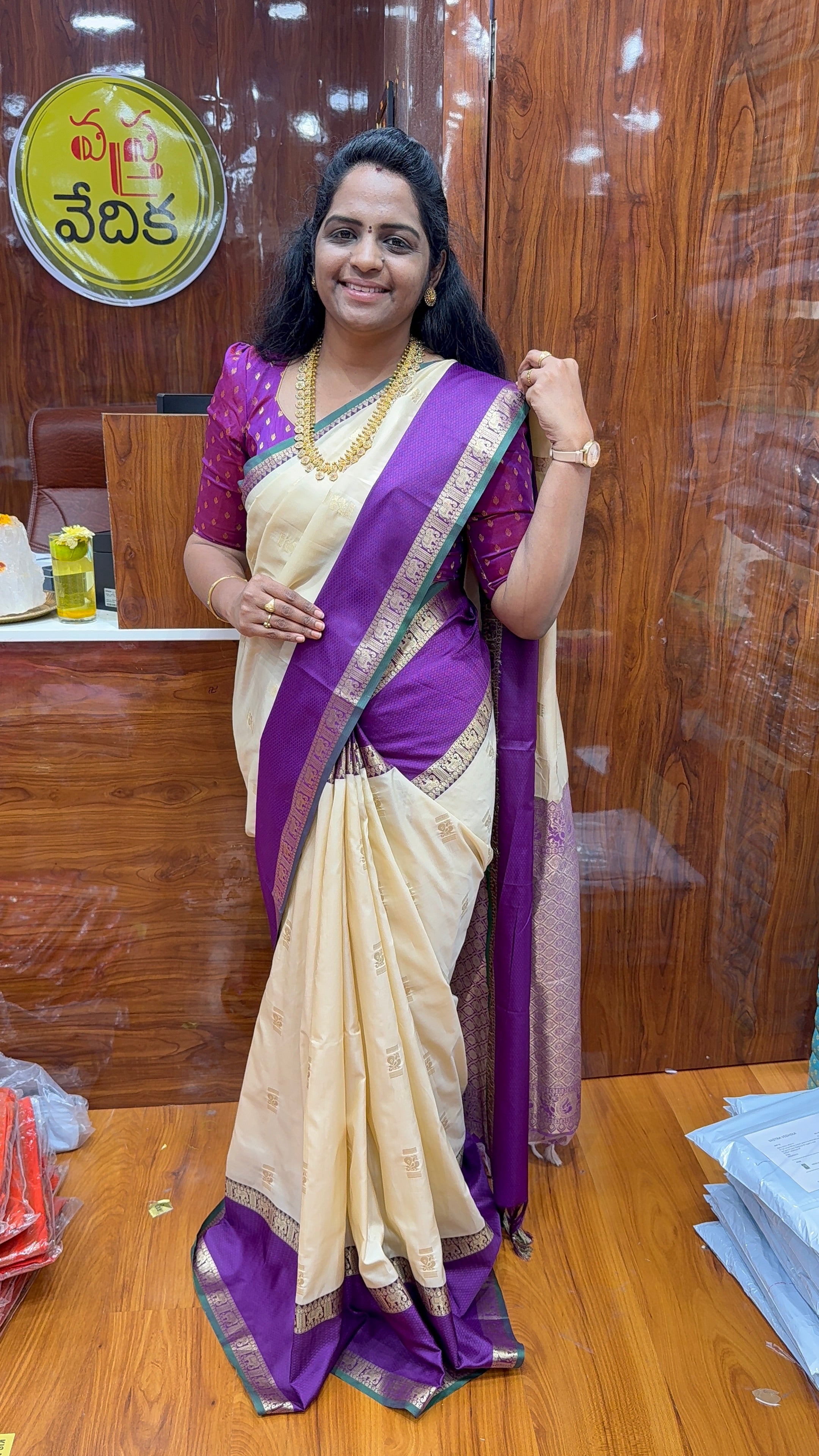 ARNI PATTU - U1650