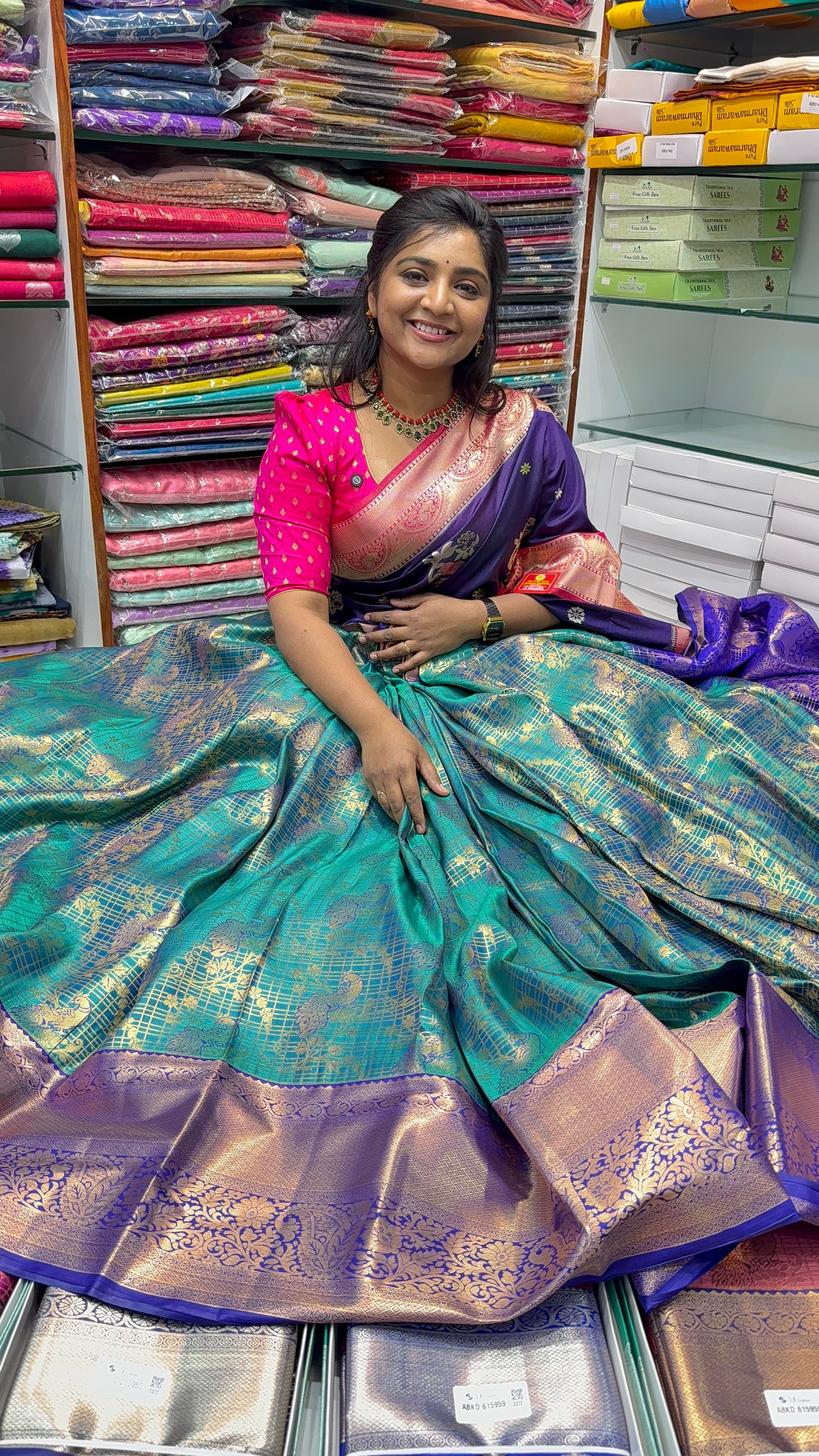VINTAGE PATTU -W1999